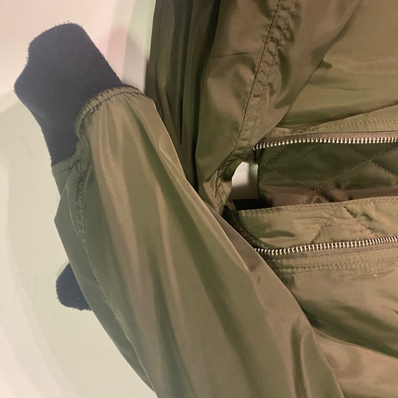 Army green bomber jacket - Picture 3 of 5